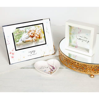 Enjoy 9.25" x 7.25" Frame (Holds 6" x 4" Photo)