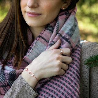 Crystal Snowflake
in Rose Gold ." Austrian Crystal Drawstring Bracelet