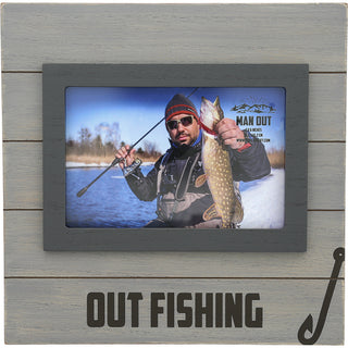 Fishing 8.75" Frame (Holds 6" x 4" Photo)
