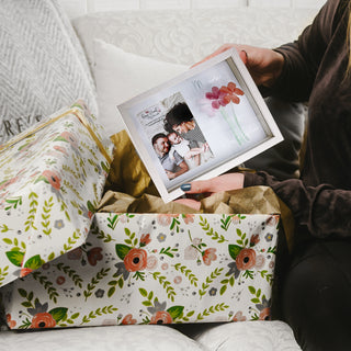 Memories 9.5" x 7.5" Shadow Box Frame (Holds 4" x 6" Photo)