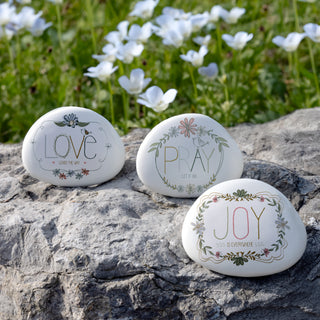 Pray 4" Garden Stone