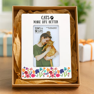 Cats 6.25" x 8.25" Frame (Holds 4" x 6" Photo)