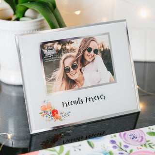Friends 9.25" x 7.25" Frame (Holds 6" x 4" Photo)