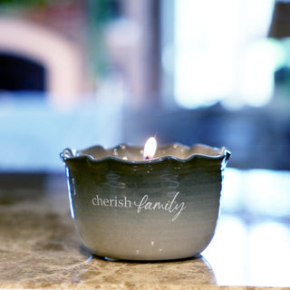 Cherish Family 11 oz - 100% Soy Wax Reveal Candle
Scent: Tranquility