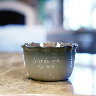 Friends 11 oz - 100% Soy Wax Reveal Candle
Scent: Tranquility