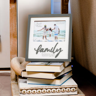 Family 7.75" x 8.25" Frame (Holds 6" x 4" Photo)